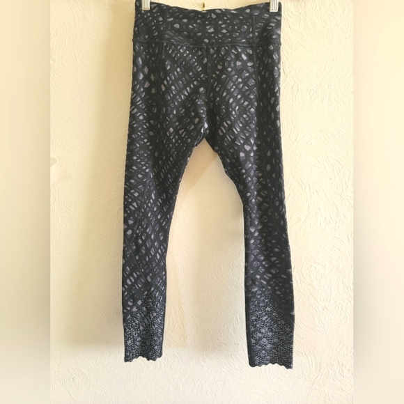Lululemon Tight Stuff Tight(Reflective)Simply Lace Play Dark Slate Black, Size 4 - Picture 1 of 10